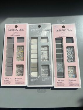 Dashing Diva Gel Gloss Palette Glitter Ultra Shine Nail Strips